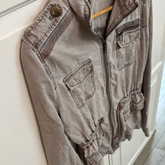 Express Gray Utility Jacket with Epaulettes and Elastic Waist. Size S. - Picture 7 of 8